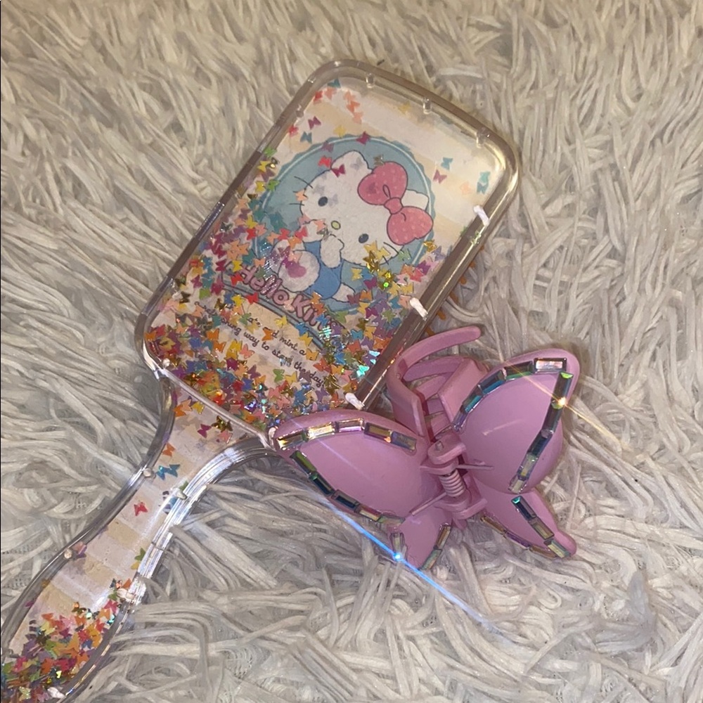 Hello Kitty Starry Hair Brush with Pink Butterfly Clip🦋🩷